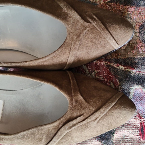 Joan & David Couture Curry Suede Heels 7.5AA - Picture 2 of 8